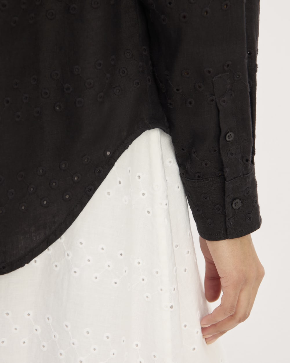 The Linen Eyelet Relaxed Shirt | Black Eyelet - Image 5