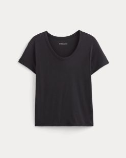 Alternative view of The Air Scoop-Neck Tee | Black