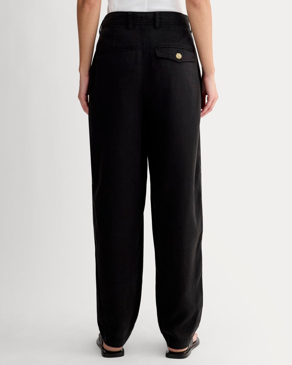 The Chino in Buttersoft | Black - Image 5