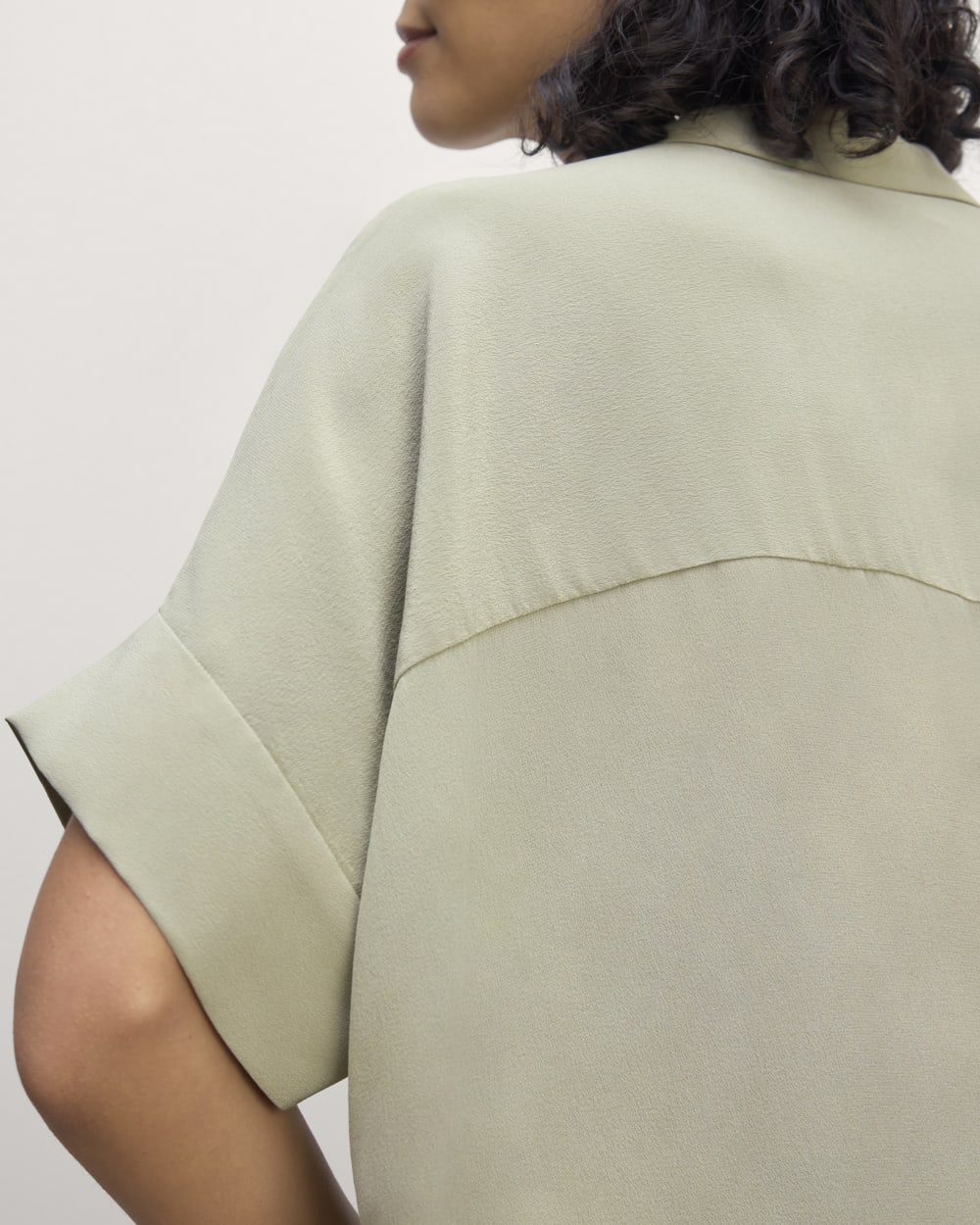 The Boxy Shirt in Washable Silk | Seagrass - Image 5