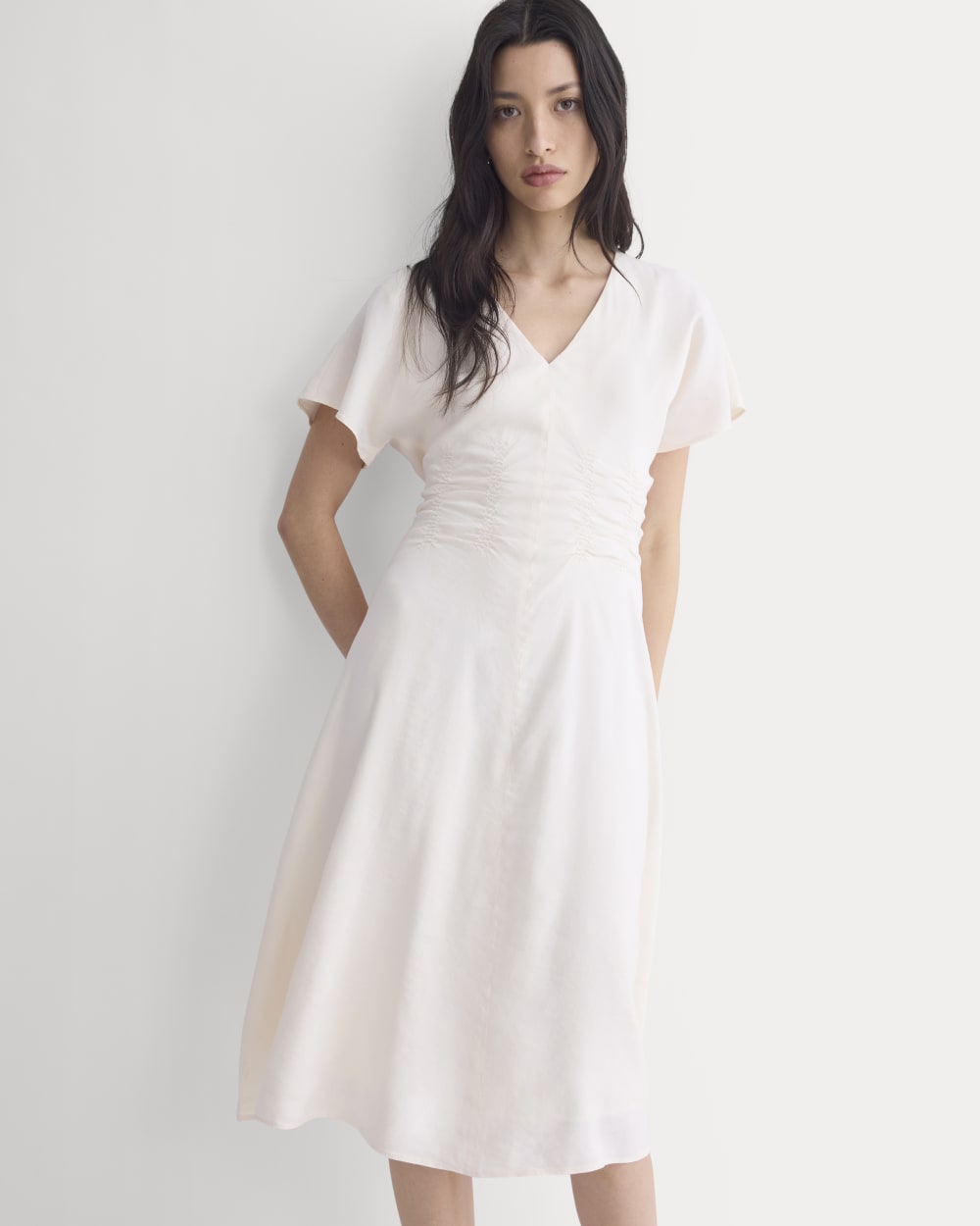 Cinched Dress in Stretch Linen | Bone - Image 4