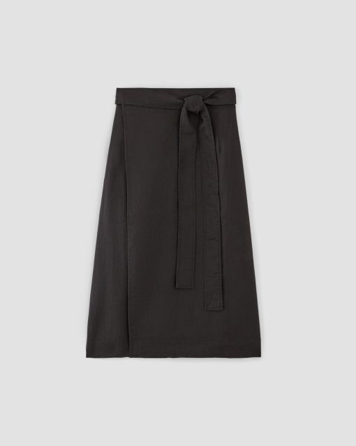 Alternative view of The Linen Wrap Skirt | Black