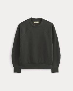 Alternative view of Luxe Fleece Raglan Crewneck | Washed Black