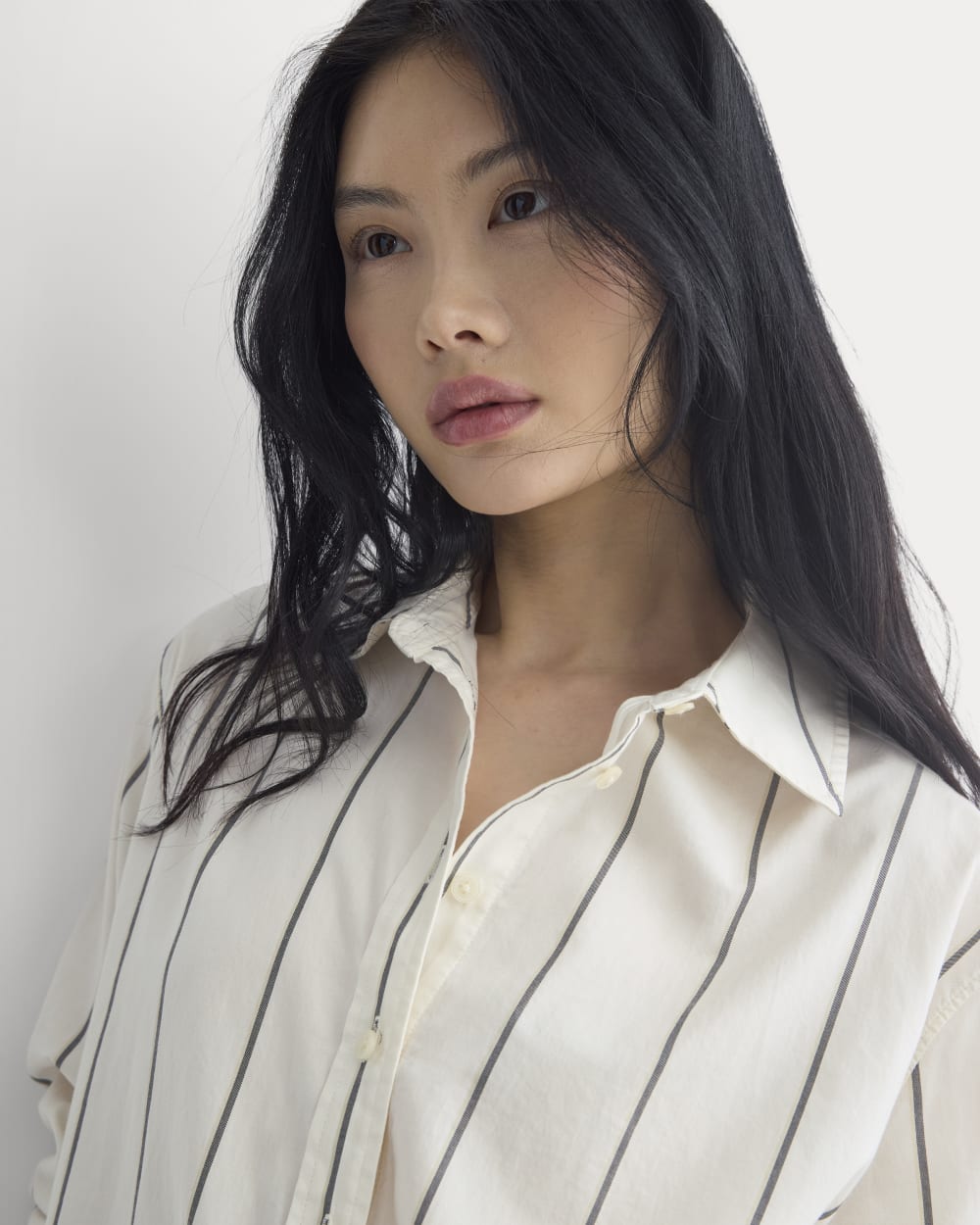 Everyday Shirt in Silky Cotton | Gardenia/Meteorite - Image 5