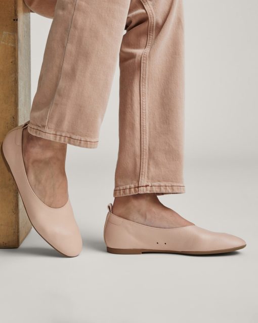 Alternative view of The Day Glove in Narrow Fit | Pale Pink