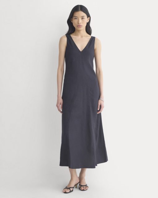 Deep V Seamed Dress in Stretch Linen | Black