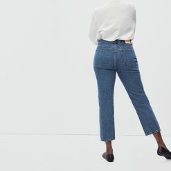 Alternative view of The '90s Cheeky Hourglass Jean | Medium Blue Wash | 28.5 Inseam