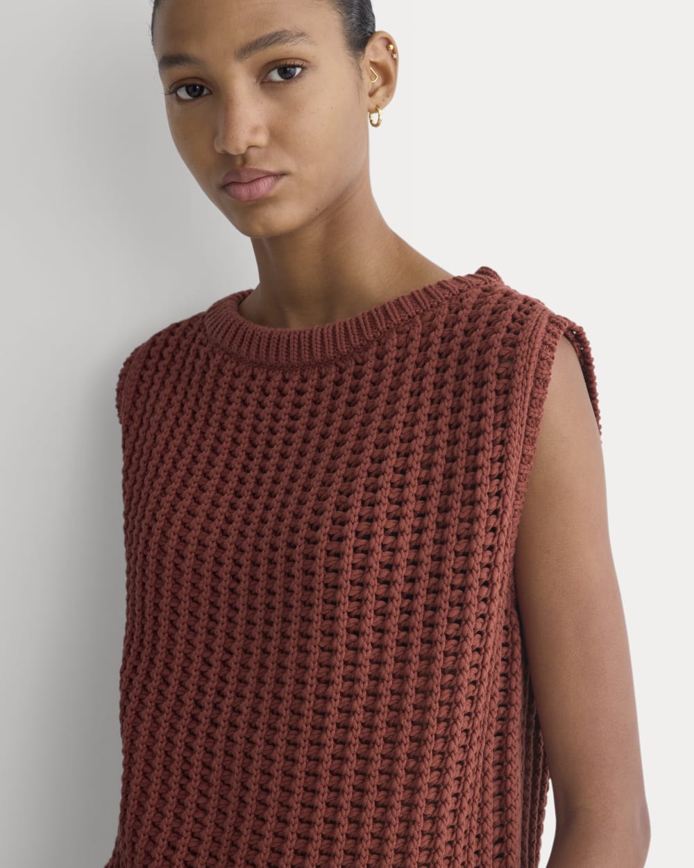 Open-Knit Tunic Vest in Elevated Cotton | Henna Red - Image 4